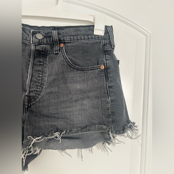 Levis 501 High Rise Black Distressed Shorts size 27 - Picture 5 of 12